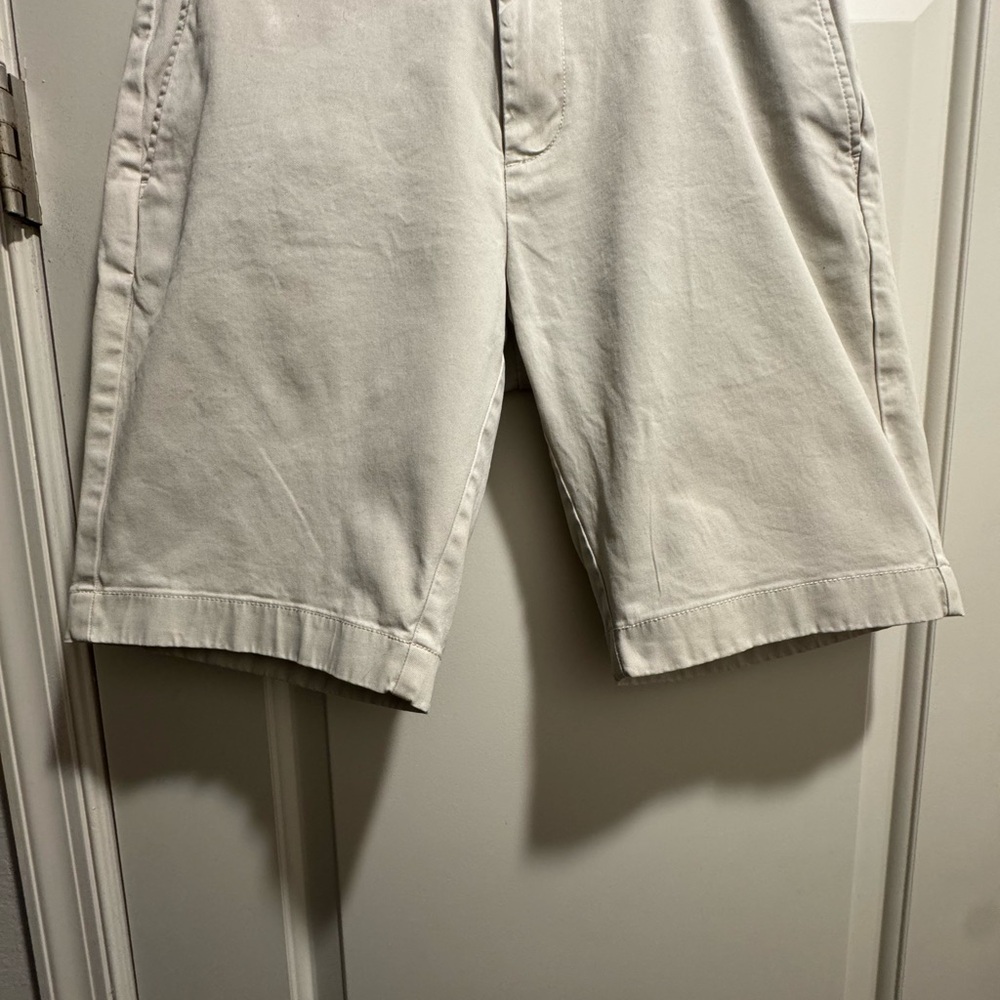 Brooks Brothers Cream Flat Front Shorts